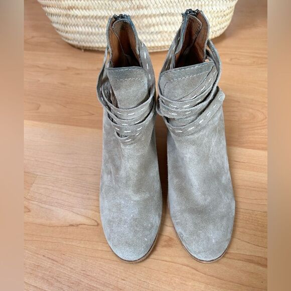 FRYE Women's Naomi Pickstitch Shootie Ankle Boot Ash Grey Suede Size 6 GUC - Picture 3 of 11